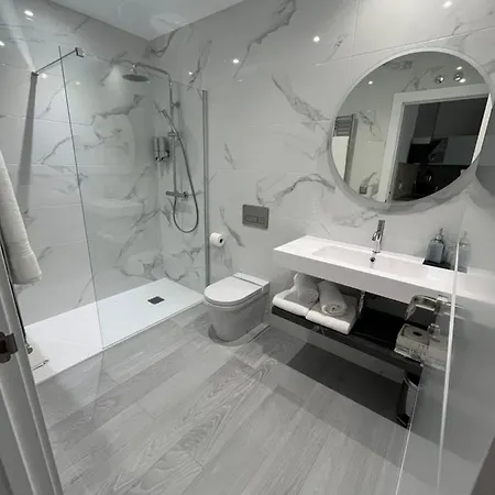 M & A Turisticos Apartment *